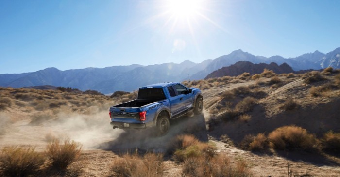 2017 Ford Raptor Driving