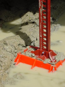 off road jack base in mud